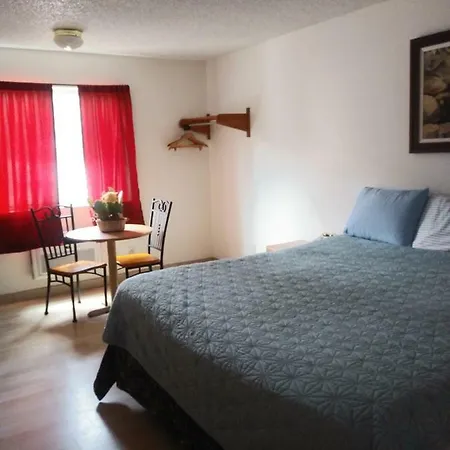Manitou Inn & Suites At Pikes Peak